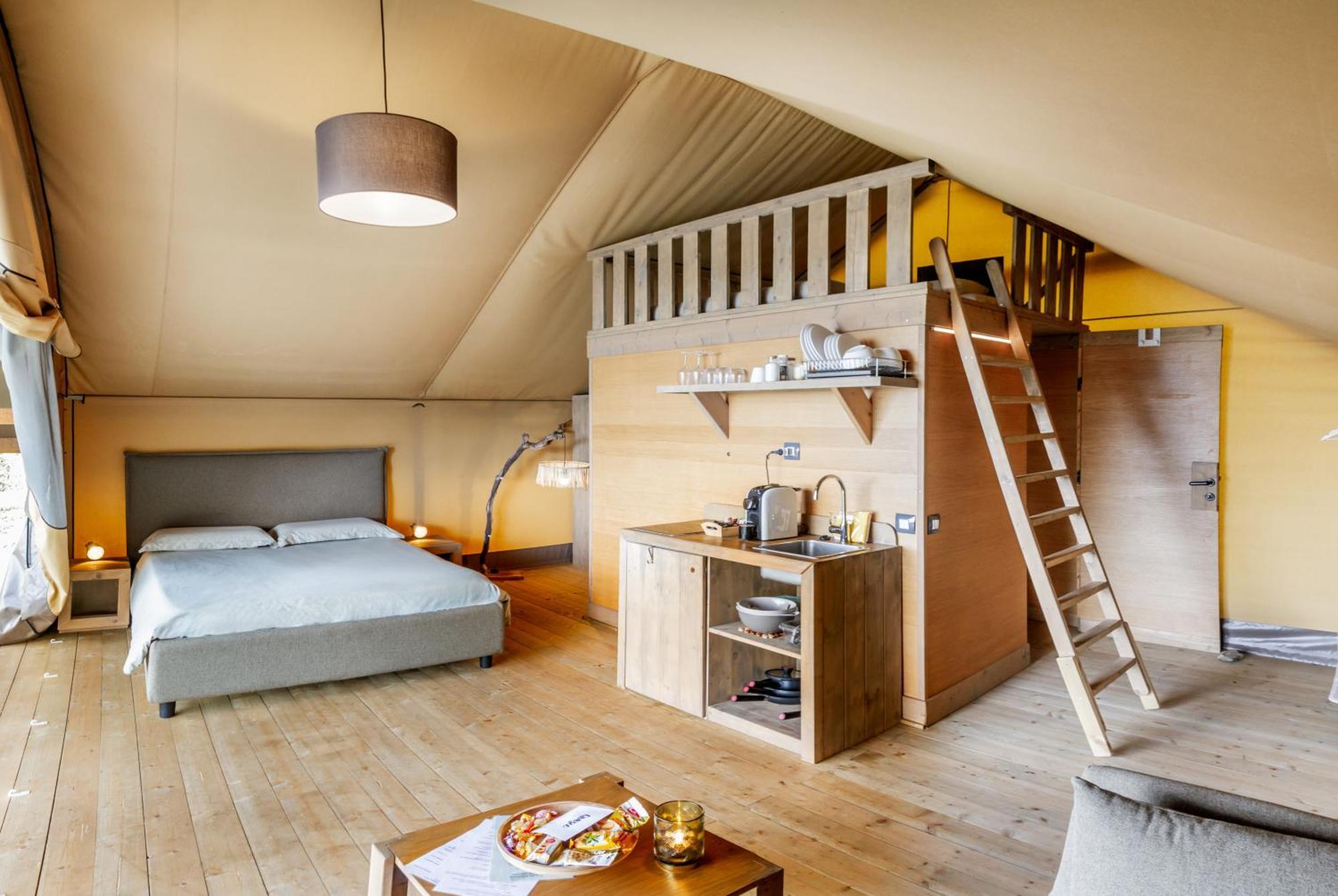 Отель Glamping Grancia Гроссето Экстерьер фото